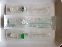 sterile Kan&uuml;len f&uuml;r den Piercingvorgang - Beispiel mit drei verschiedenen Gr&ouml;&szlig;en